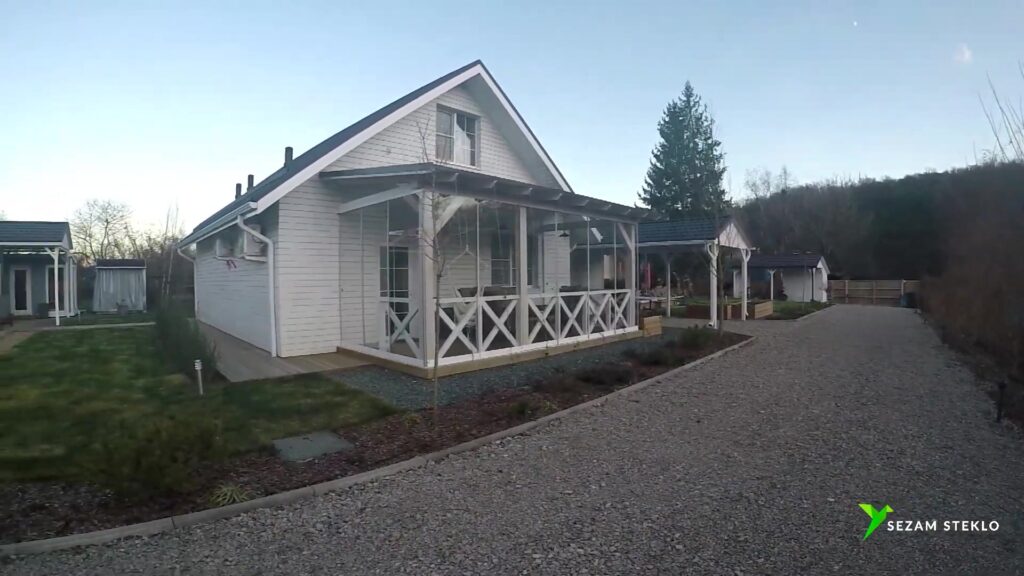 Безрамное остекление террас Flera Hus в Крепостной